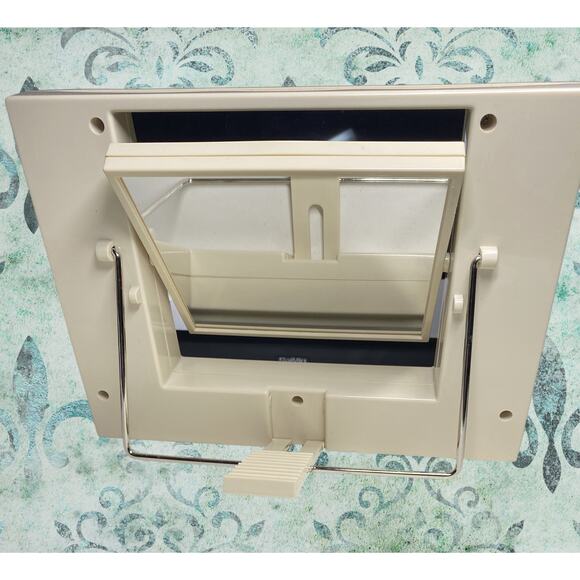 Vintage 1986 AVON Reflections of Beauty Make-Up Lighted Magnifying Mirror NEW - Picture 4 of 7